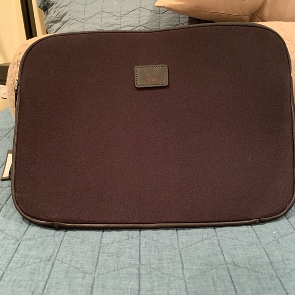 NWT Tumi Neoprene Leather Black Laptop Case - Picture 1 of 7